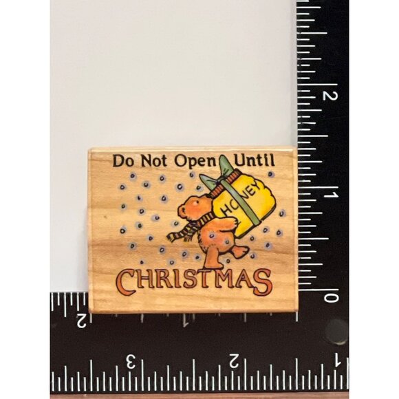 1988 Christmas Rubber Stamp Do Not Open Until Christmas HOLIDAY HONEY BEAR 641E - Picture 1 of 5
